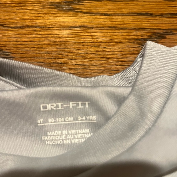 Boys Nike Dri fit set - Picture 2 of 3